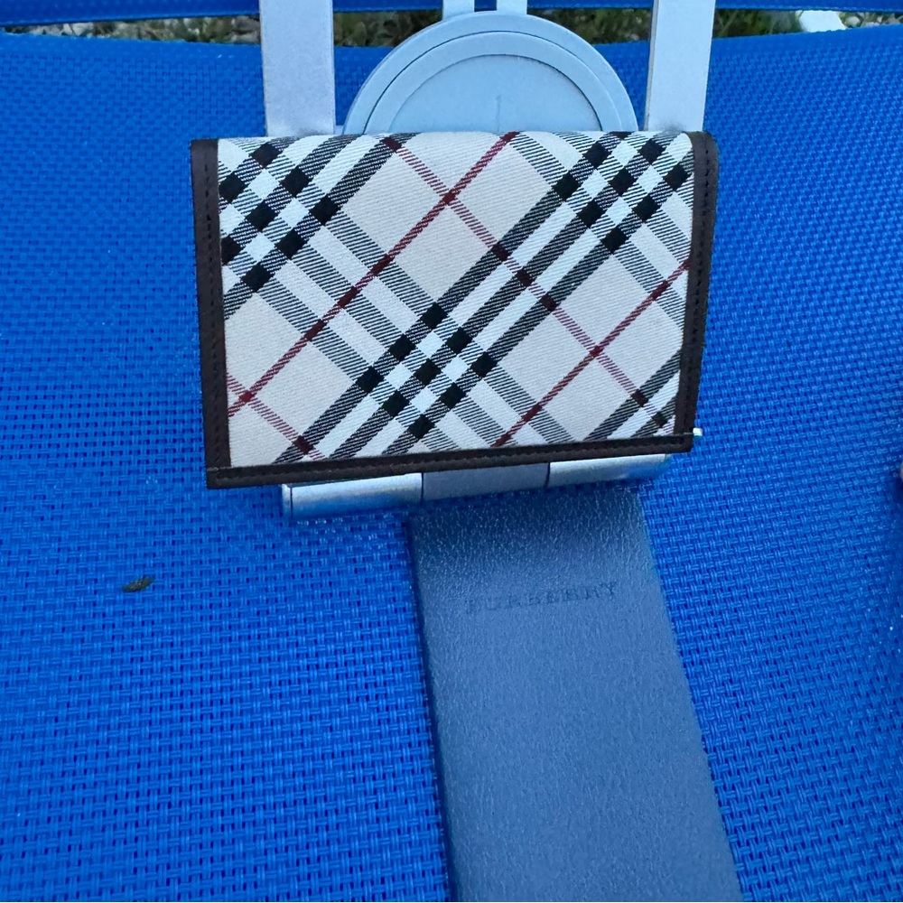 🔥billetera burberry Beige